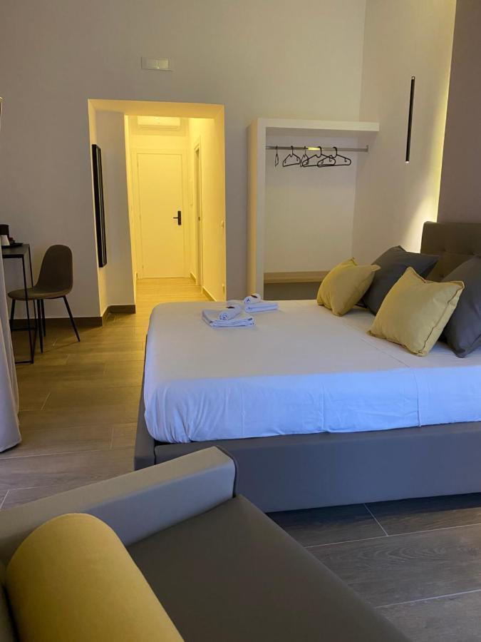 Bed and Breakfast Salotto Toledo Napoli Esterno foto