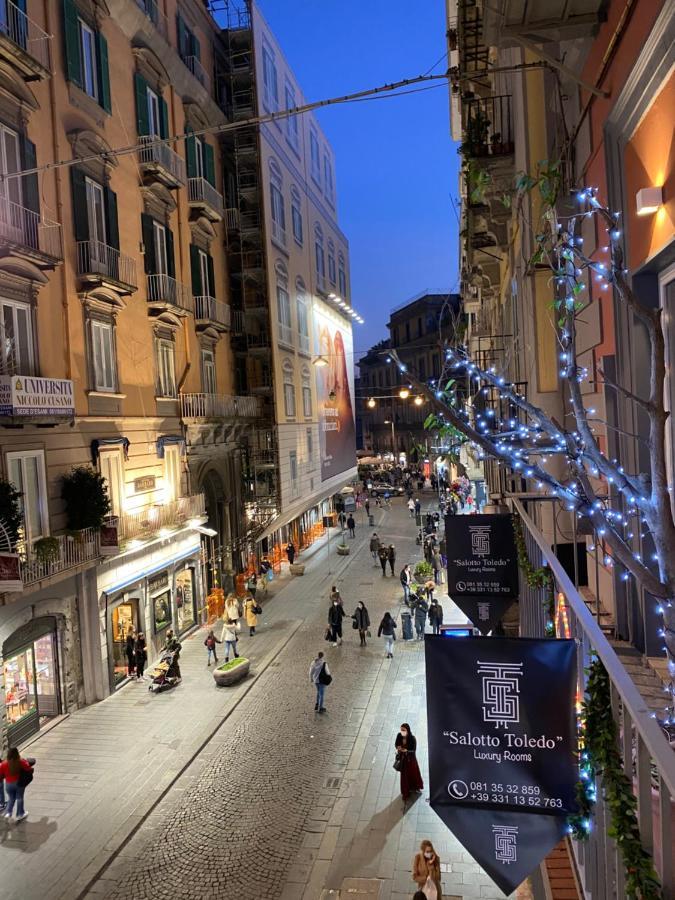 Bed and Breakfast Salotto Toledo Napoli Esterno foto