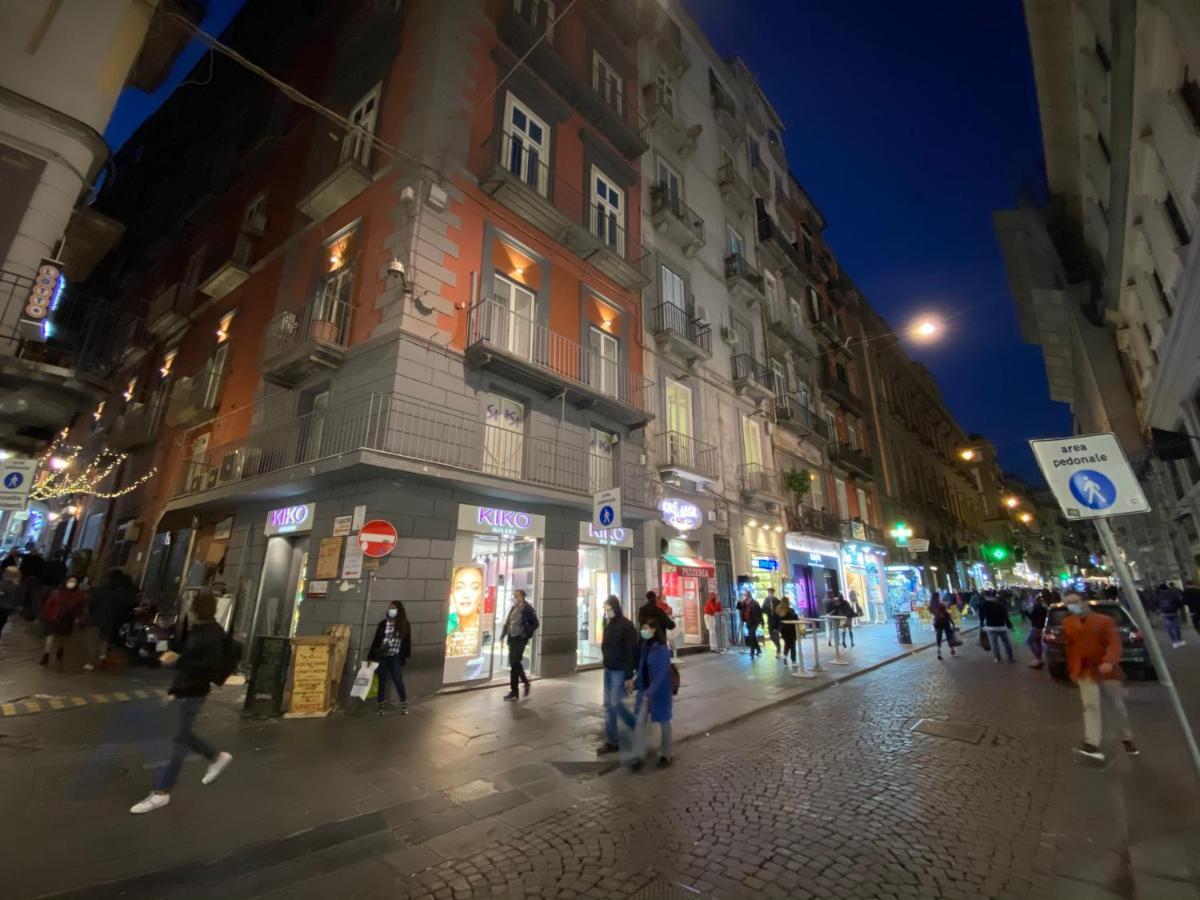 Bed and Breakfast Salotto Toledo Napoli Esterno foto