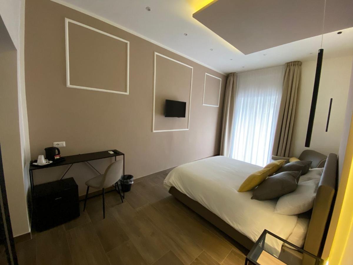 Bed and Breakfast Salotto Toledo Napoli Esterno foto