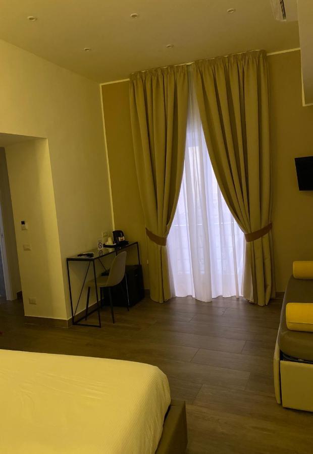 Bed and Breakfast Salotto Toledo Napoli Esterno foto
